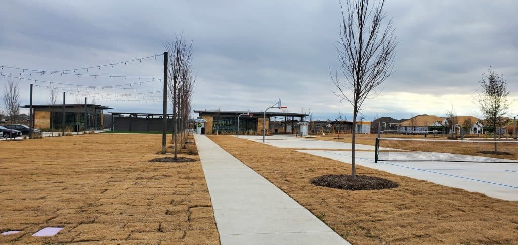 Walking Paths in Union Park